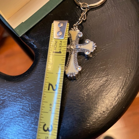 Vatican Library Collection Sacred Cross Christ Enamel Swarovski Crystal Keychain - Picture 3 of 11